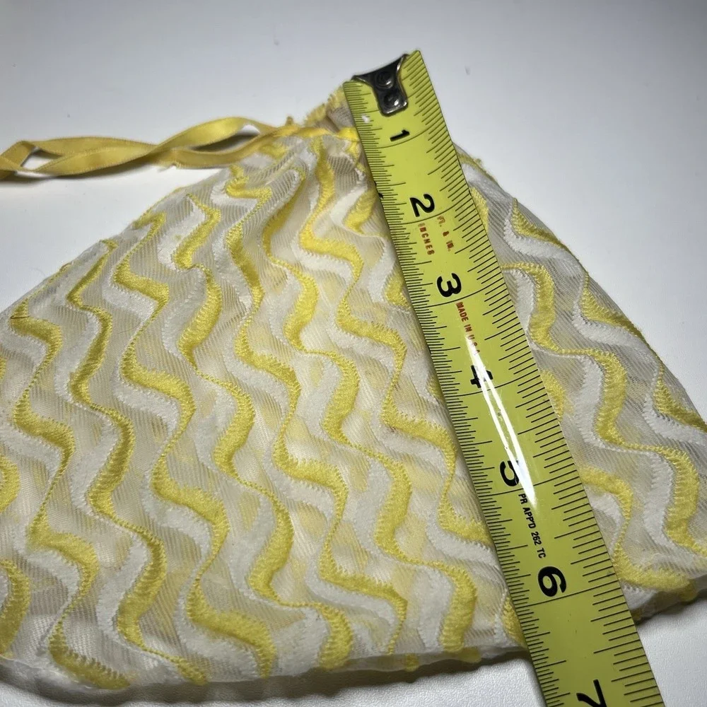 Vintage 1978 Barbie Pretty Changes yellow and white overskirt‎